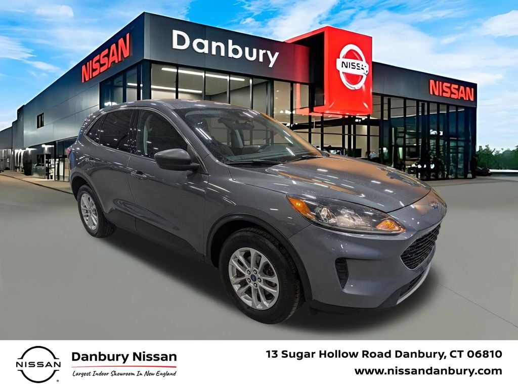 2022 Ford Escape SE in Gray Metallic — front three-quarter view