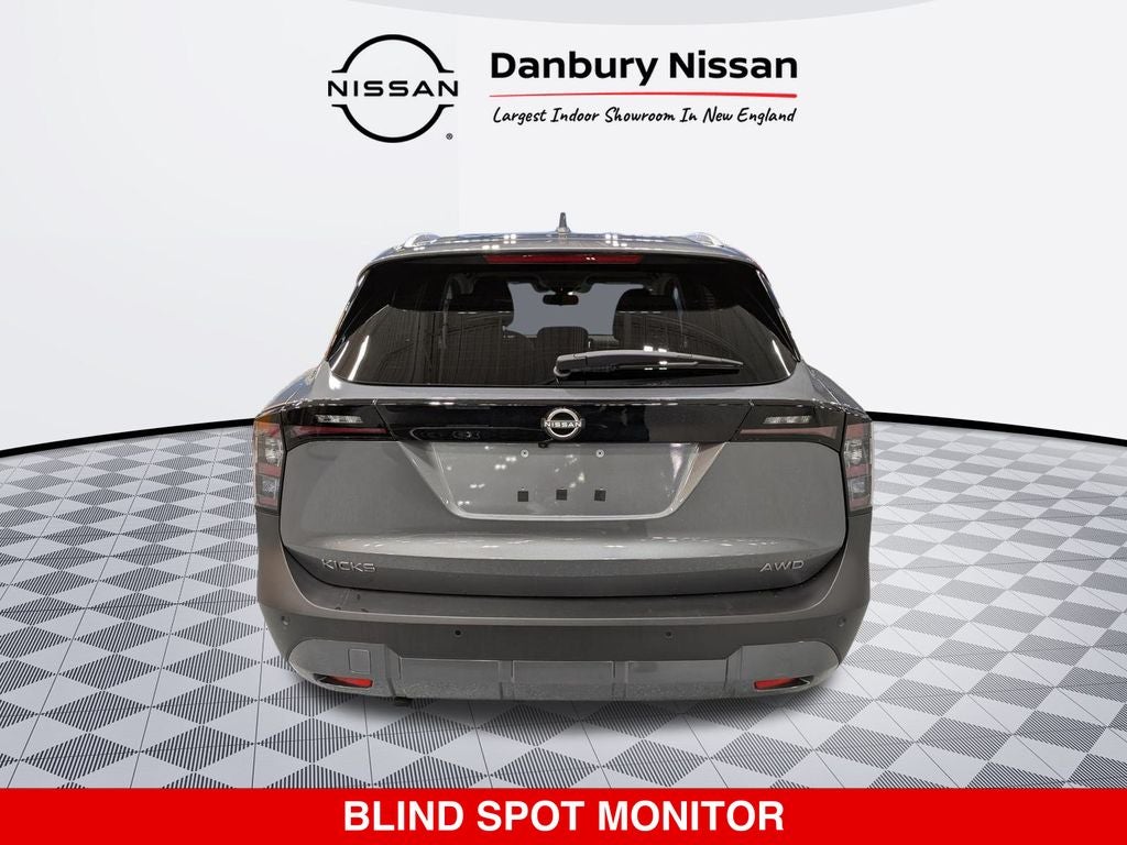 2025 Nissan Kicks — detail view