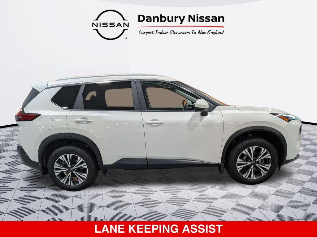 2023 Nissan Rogue — side profile view