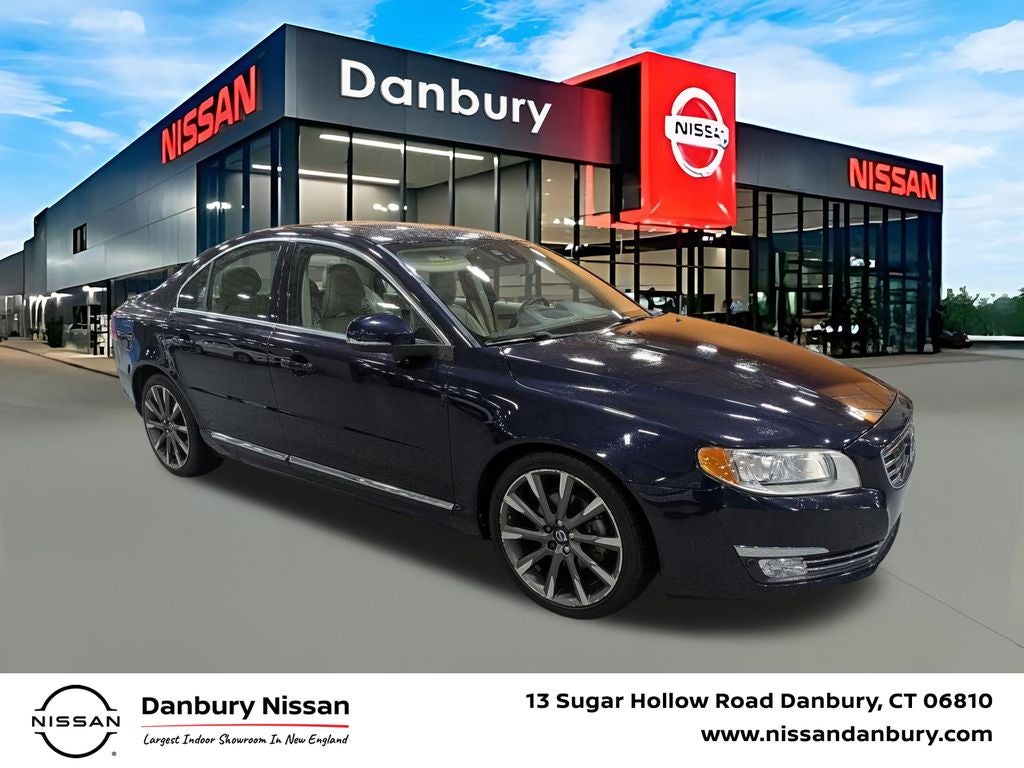 2015 Volvo S80 T6 Platinum in Magic Blue Metallic — front three-quarter view